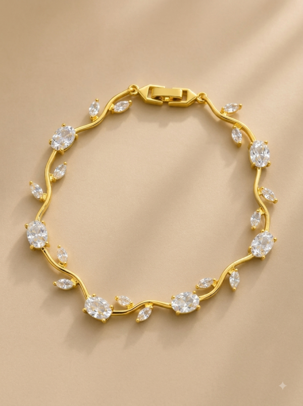 Tulip Bracelet Gold and White